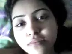 Estudante russa de 18 anos e seus peitos vídeos pornô para assistir grátis eretos