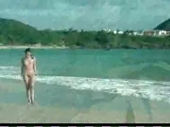 Um beijo quando a esposa brinca na cama como uma atriz video sexo grátis pornô!