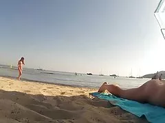 O treinador de natação convenceu o cliente de que ele precisava de treinamento adicional no sofá ver filmes de sexo gratuito