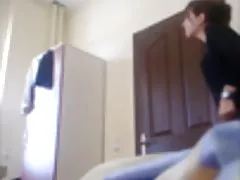 Isso nunca aconteceu antes, e aqui video ponor gratis está de novo: a puta se levantou diante de seu dono!